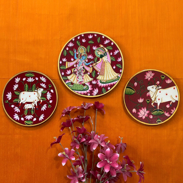 Radha Krishna Cow Pichwai Wall Hanging - Decorative Round Plate - Crafts N Chisel - Indian Home Decor USA