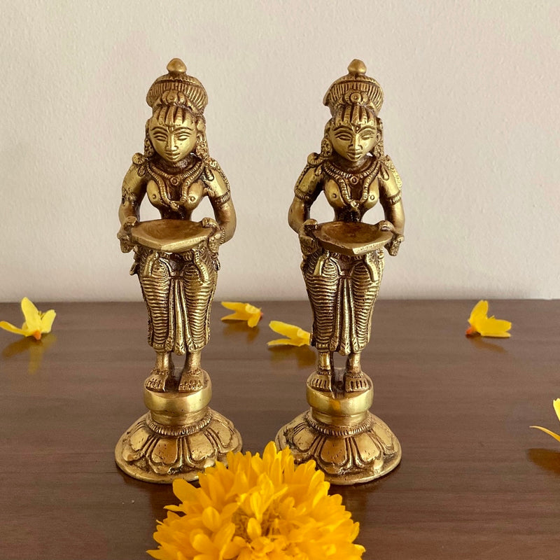 4.4 Inches Lakshmi Ganesh Brass Idol With Deep Lakshmi Diya Pooja Decor - Diwali Gift Set - Crafts N Chisel - Indian Home Decor USA