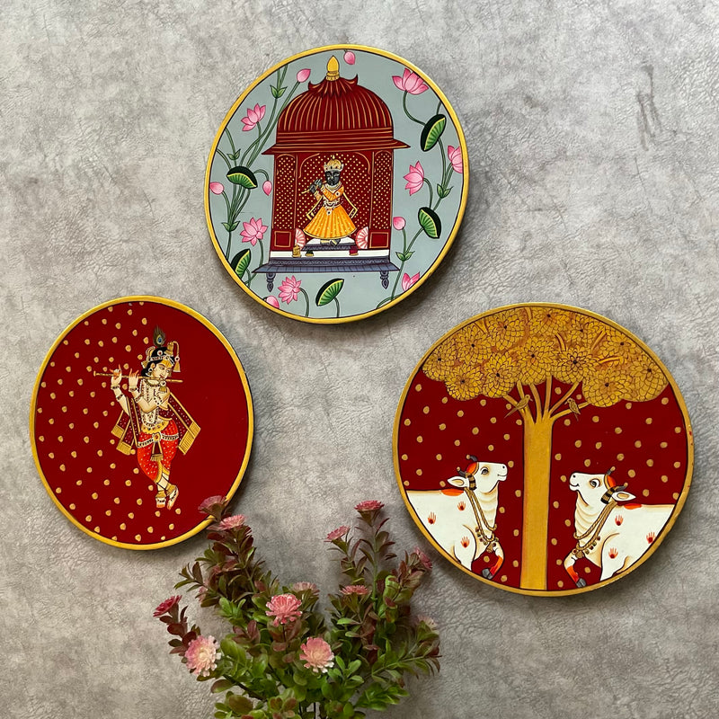 Krishna Shrinathji Cow Pichwai Wall Hanging - Decorative Round Plate - Crafts N Chisel - Indian Home Decor USA
