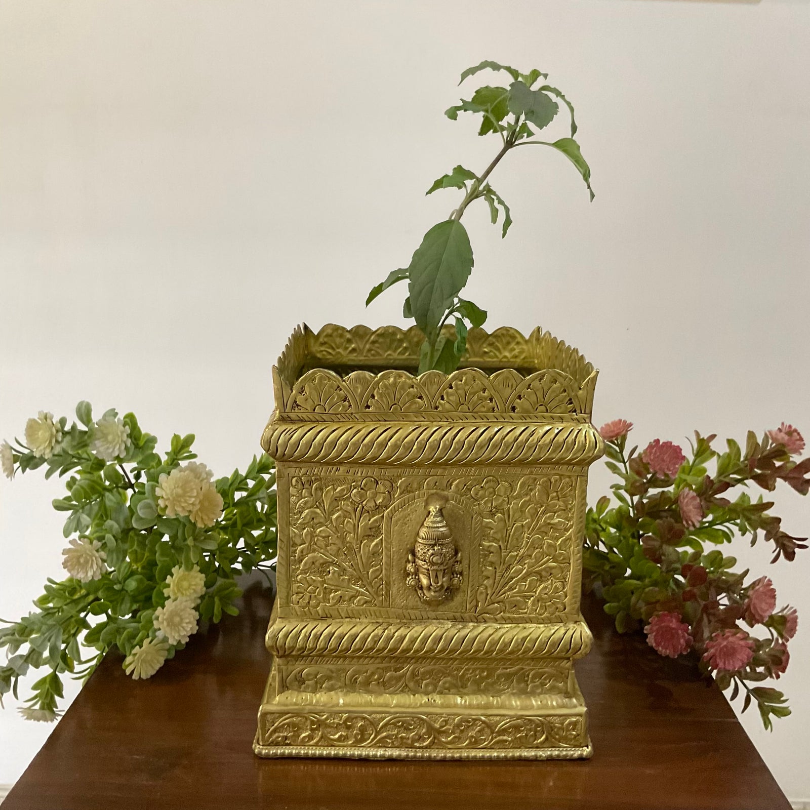 tulsi plant pot Decorative Brass Urli -Indian Handicrafts Home Decor