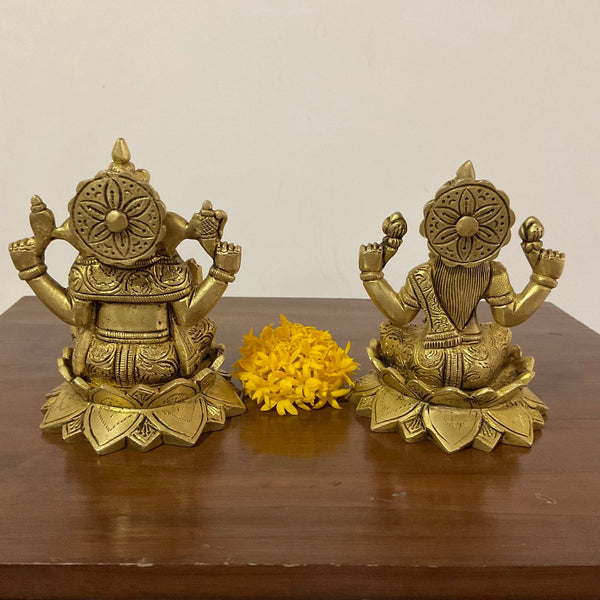 5” Lakshmi Ganesh Brass Idol - Decorative Home Decor - Crafts N Chisel - Indian Home Decor USA